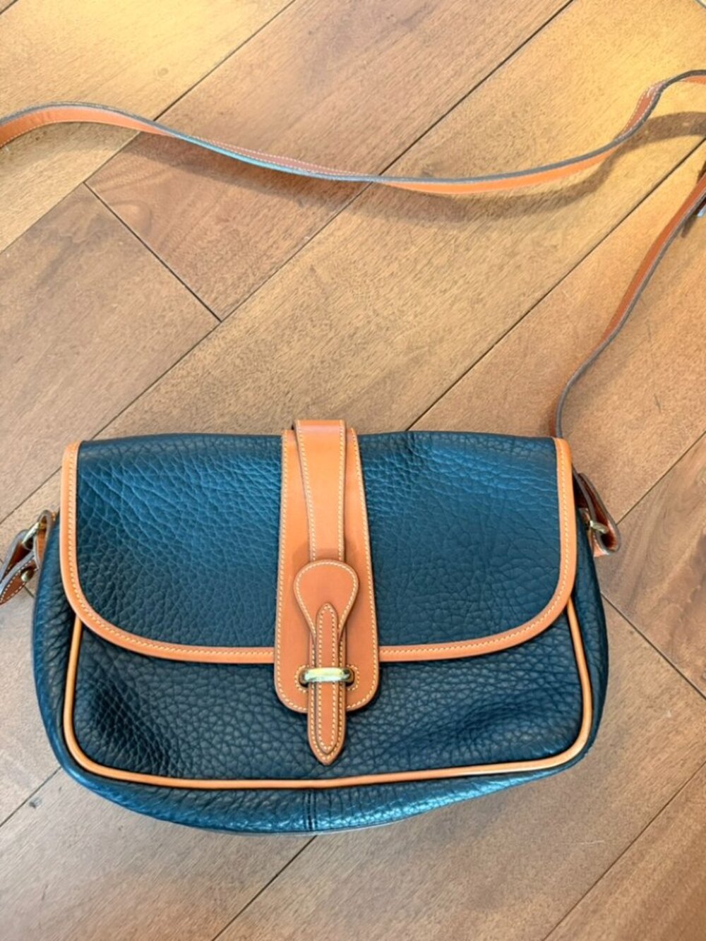 Vintage Dooney & Bourke Navy All Weather Leather Crossbody Bag Excellent